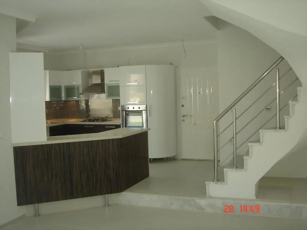 Cesme Alacati'Da Havuzlu Kiralik Villa  Alacati